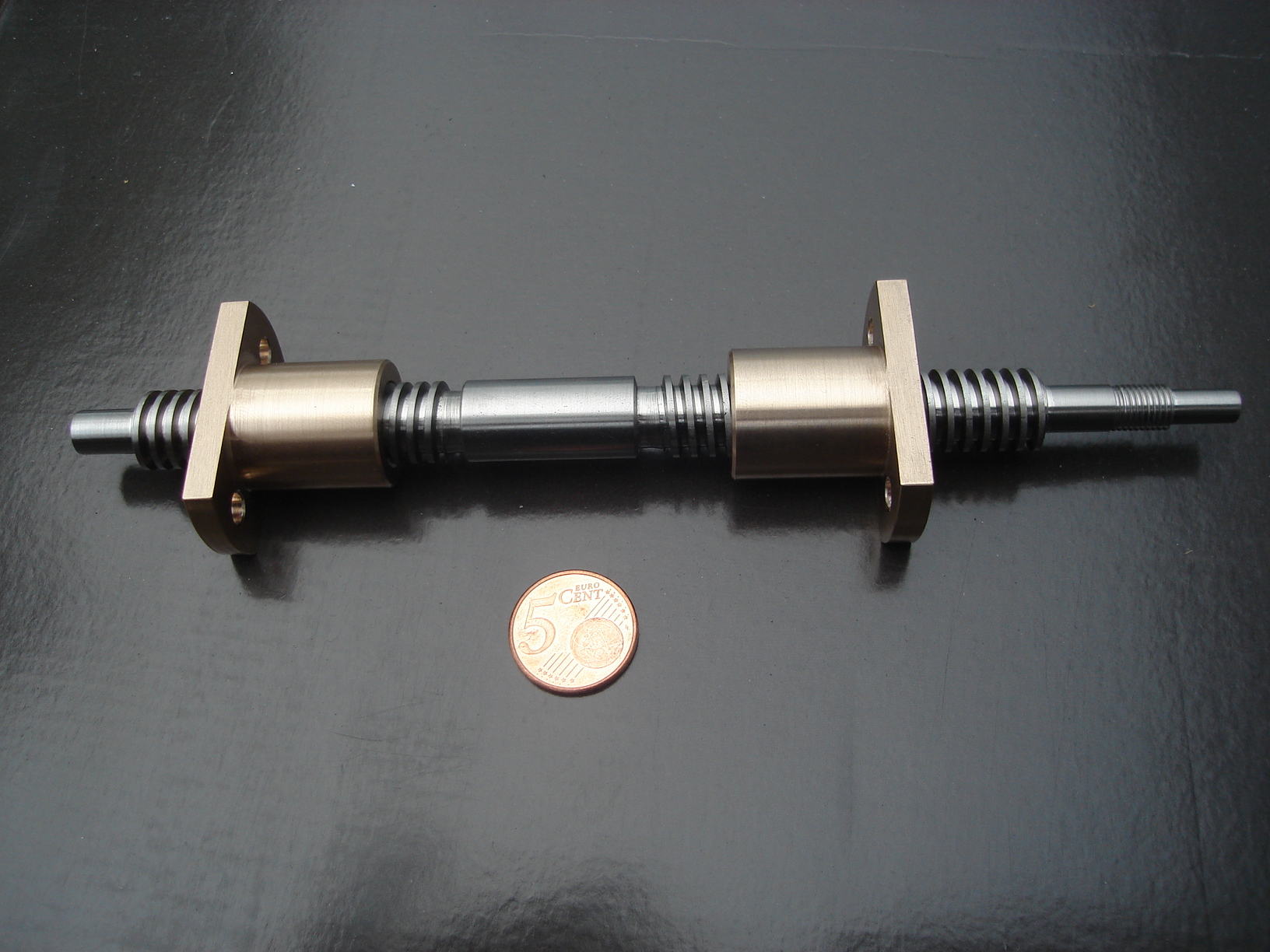 Trapezoidal thread Spindle with nuts