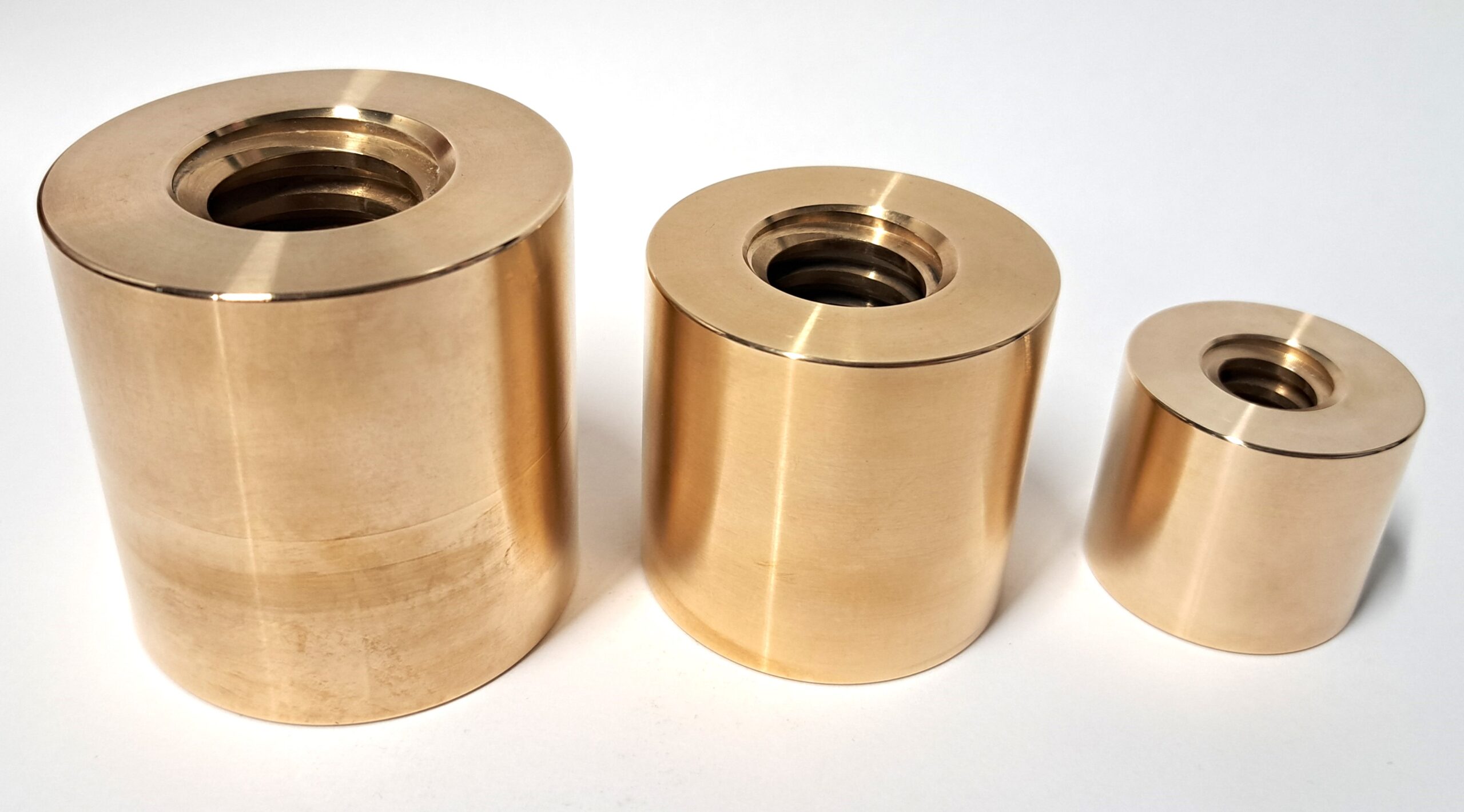 Trapezoidal threaded round nuts brons
